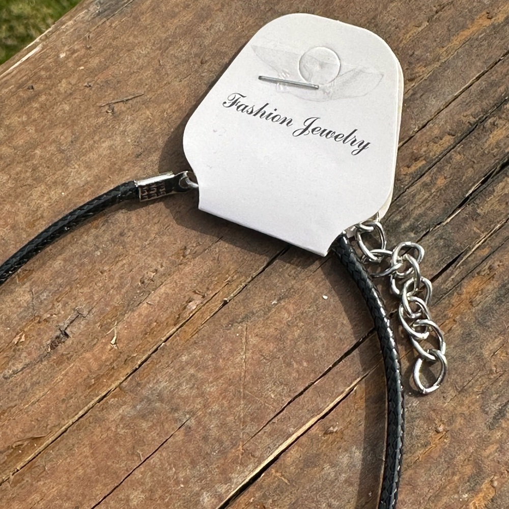 NWT Skeleton Key Rope Necklace - Picture 2 of 4